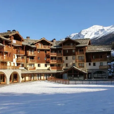 Apartment 6 Pers Avec Piscine, Parking Et Wifi, A Deux Pas Des Pistes. - Fr-1-508-234 Lanslebourg-Mont-Cenis
